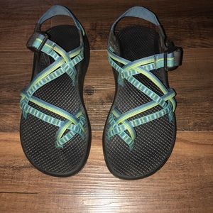 womens chacos